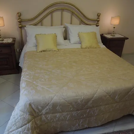 Regina Suite